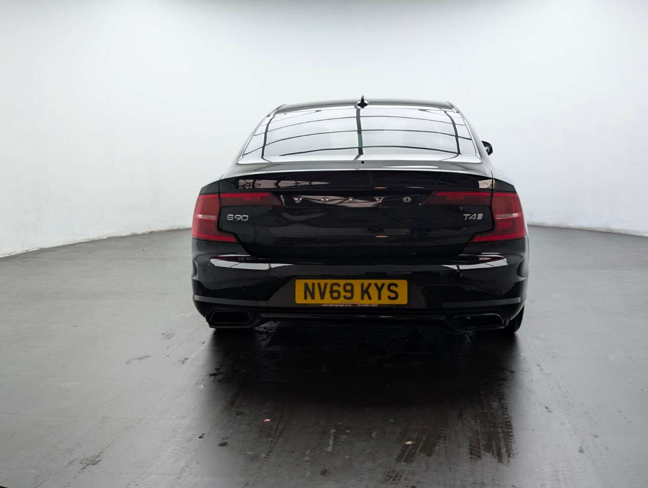 2020 VOLVO S90 2020 VOLVO S90