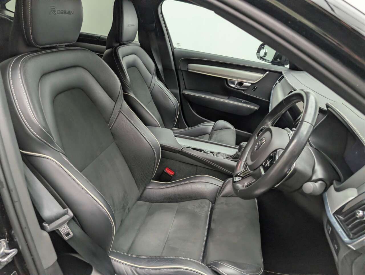 2020 VOLVO S90 2020 VOLVO S90