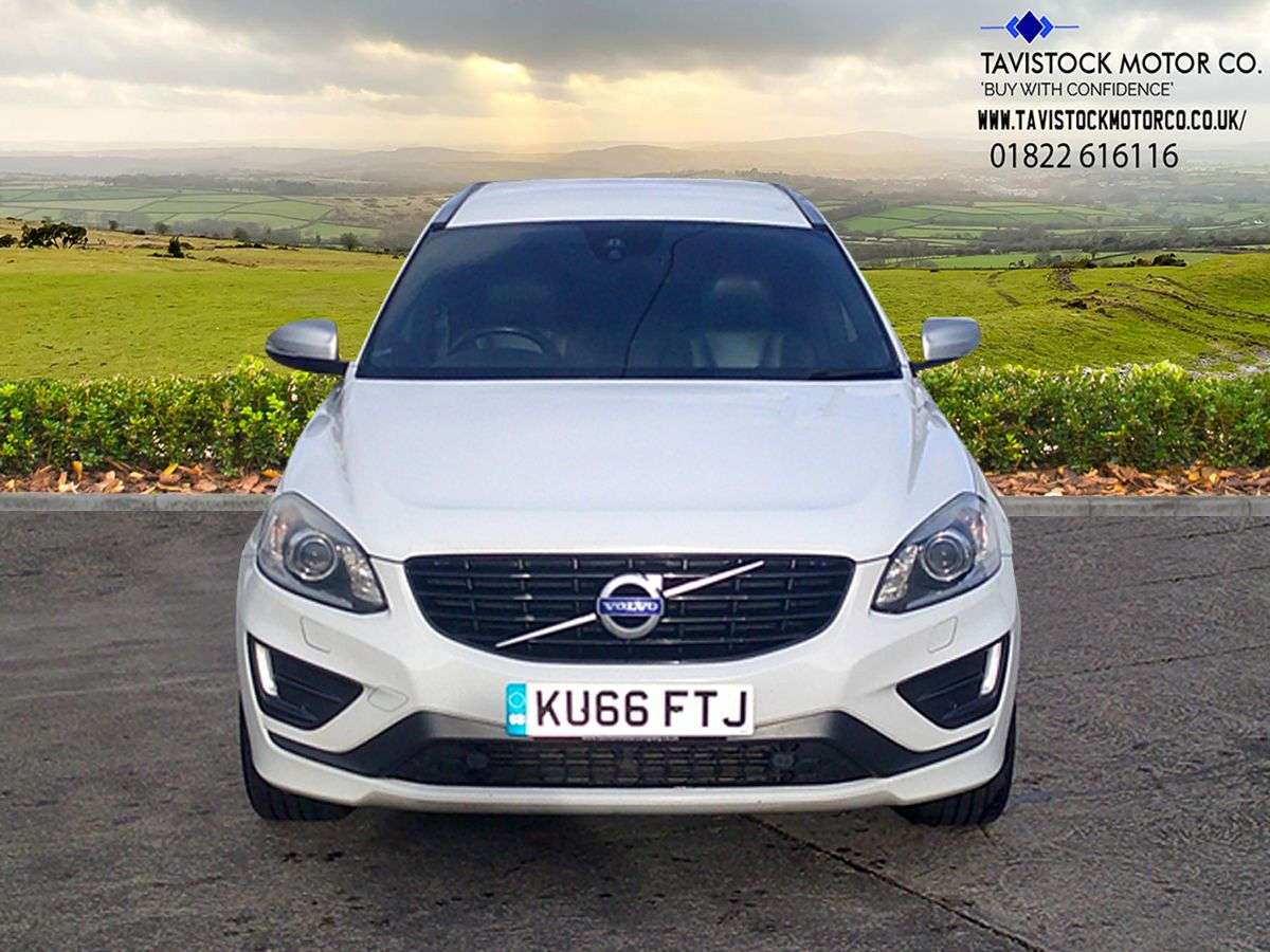A 2016 VOLVO XC60 2.4 D5 R-Design Lux Nav SUV 5dr Diesel Auto AWD Euro 6 (s/s) (220 ps) GREAT A 2016 VOLVO XC60 2.4 D5 R-Design Lux Nav SUV 5dr Diesel Auto AWD Euro 6 (s/s) (220 ps) GREAT