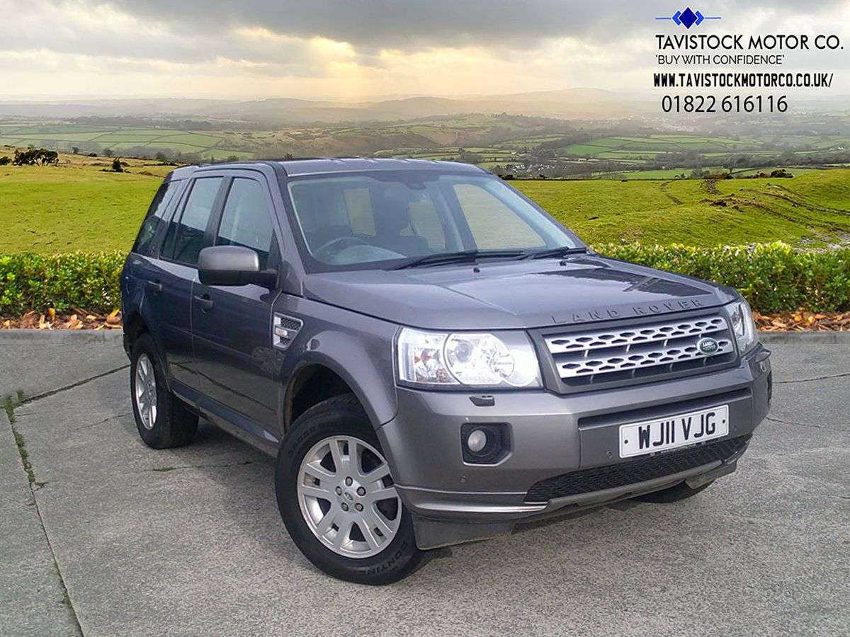 A 2011 LAND ROVER FREELANDER 2 2.2 SD4 XS SUV 5dr Diesel CommandShift 4WD Euro 5 (190 ps) OVER 50 CARS IN A 2011 LAND ROVER FREELANDER 2 2.2 SD4 XS SUV 5dr Diesel CommandShift 4WD Euro 5 (190 ps) OVER 50 CARS IN