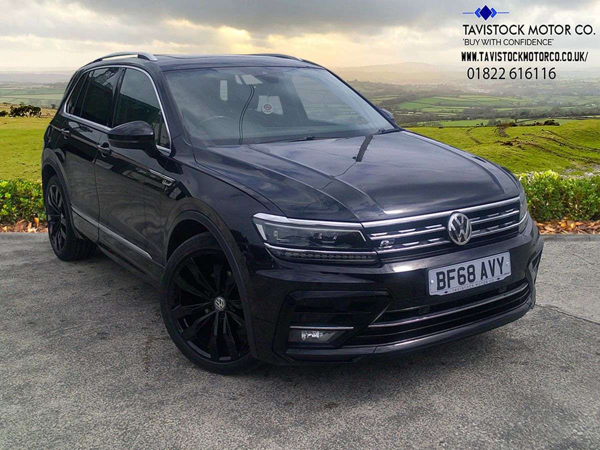 A 2018 VOLKSWAGEN TIGUAN 2.0 TDI R-Line SUV 5dr Diesel Manual Euro 6 (s/s) (150 ps) 2 OWNERS + GREAT A 2018 VOLKSWAGEN TIGUAN 2.0 TDI R-Line SUV 5dr Diesel Manual Euro 6 (s/s) (150 ps) 2 OWNERS + GREAT