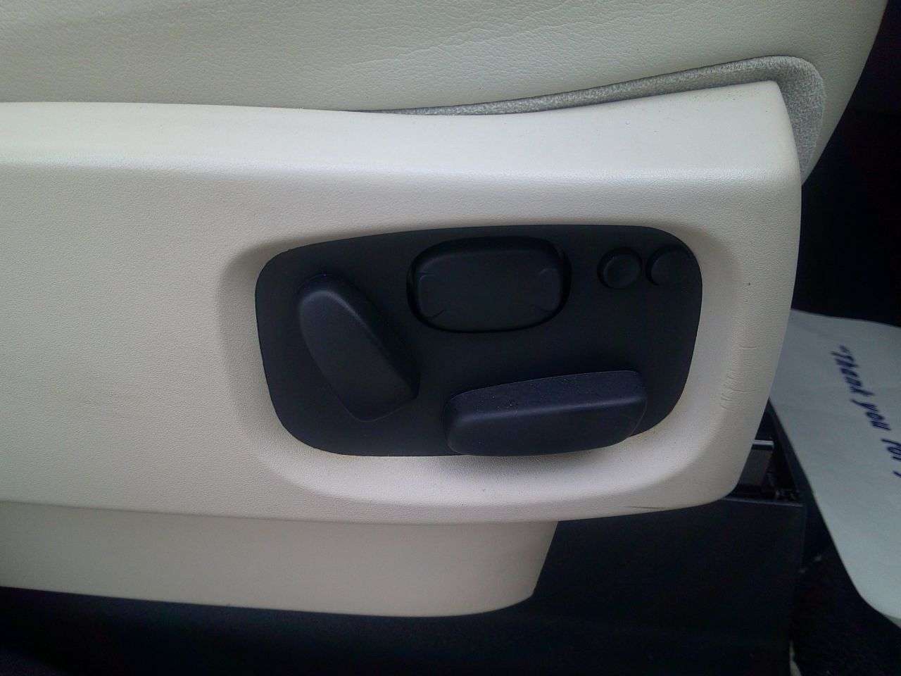 2013 LAND ROVER DISCOVERY 4 2013 LAND ROVER DISCOVERY 4