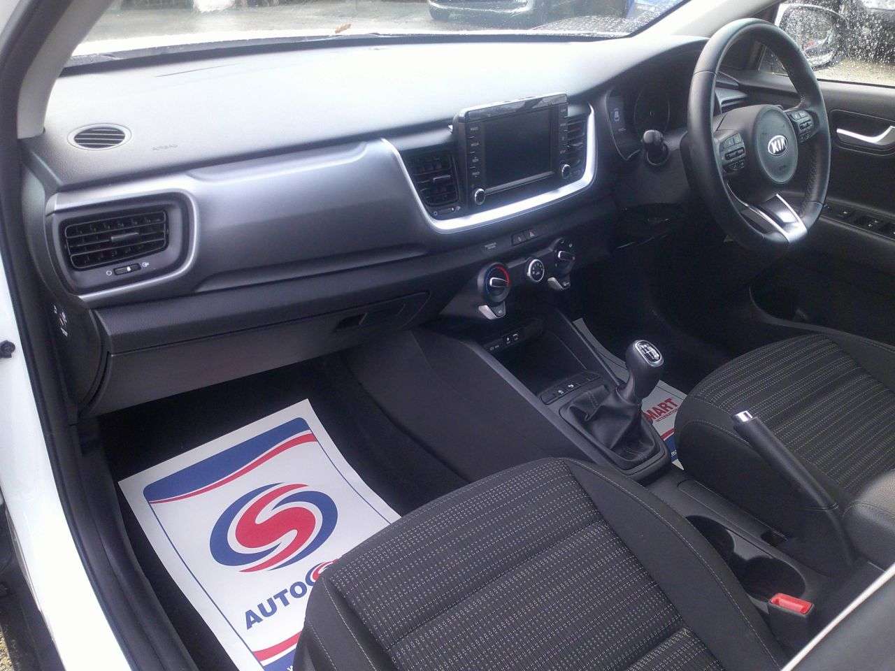 2018 KIA STONIC 2018 KIA STONIC