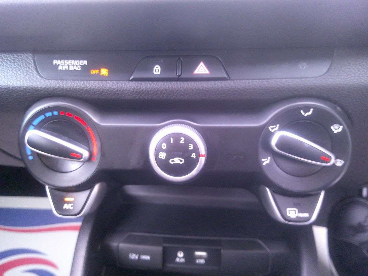 2018 KIA STONIC 2018 KIA STONIC