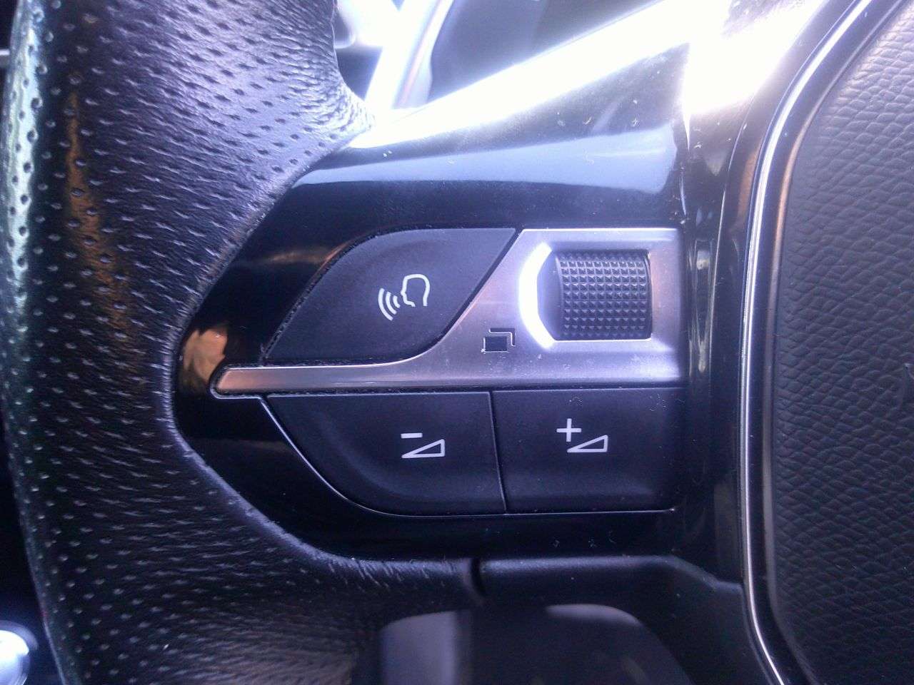 2019 PEUGEOT 5008 2019 PEUGEOT 5008