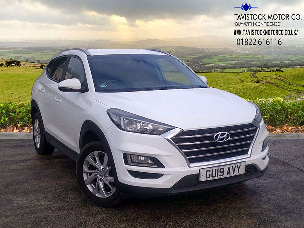 A 2019 HYUNDAI TUCSON 1.6 GDi SE Nav SUV 5dr Petrol Manual Euro 6 (s/s) (132 ps) NEW SERVICE+2 KE A 2019 HYUNDAI TUCSON 1.6 GDi SE Nav SUV 5dr Petrol Manual Euro 6 (s/s) (132 ps) NEW SERVICE+2 KE