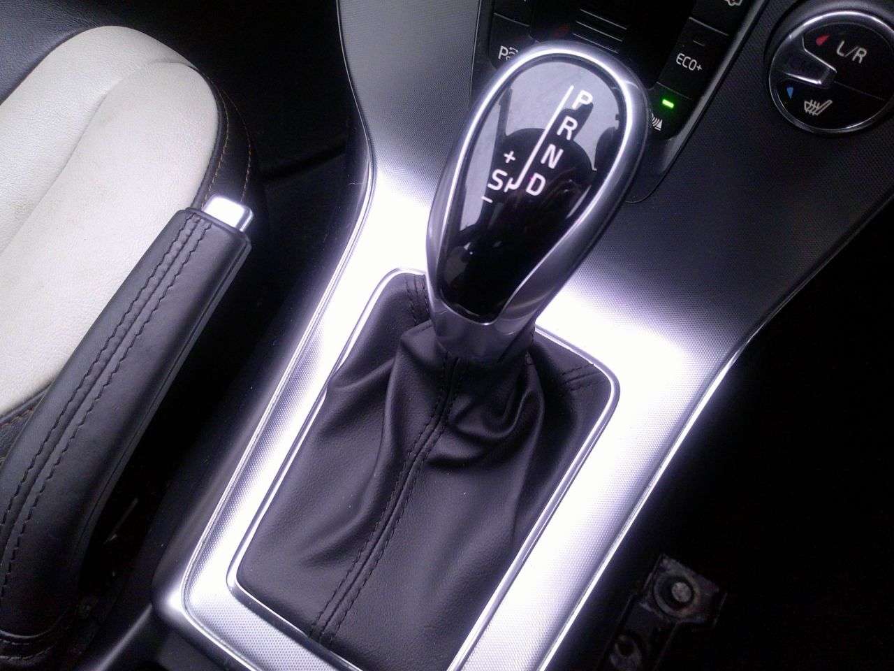 2018 VOLVO V40 CROSS COUNTRY 2018 VOLVO V40 CROSS COUNTRY