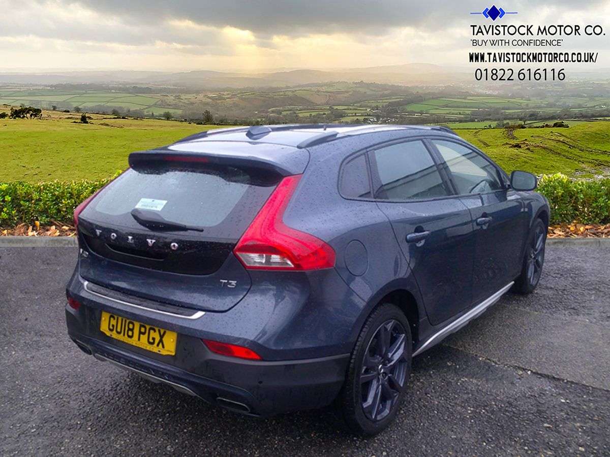 2018 VOLVO V40 CROSS COUNTRY 2018 VOLVO V40 CROSS COUNTRY