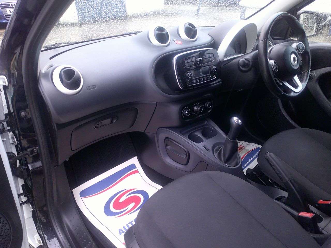 2018 SMART FORFOUR 2018 SMART FORFOUR