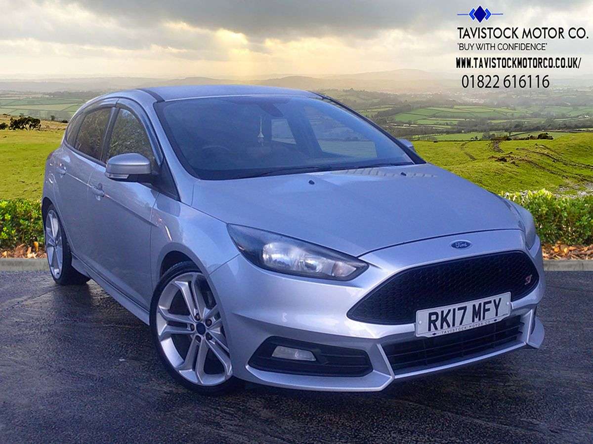 A 2017 FORD FOCUS 2.0 TDCi ST-2 Hatchback 5dr Diesel Manual Euro 6 (s/s) (185 ps) OVER 50 CAR A 2017 FORD FOCUS 2.0 TDCi ST-2 Hatchback 5dr Diesel Manual Euro 6 (s/s) (185 ps) OVER 50 CAR
