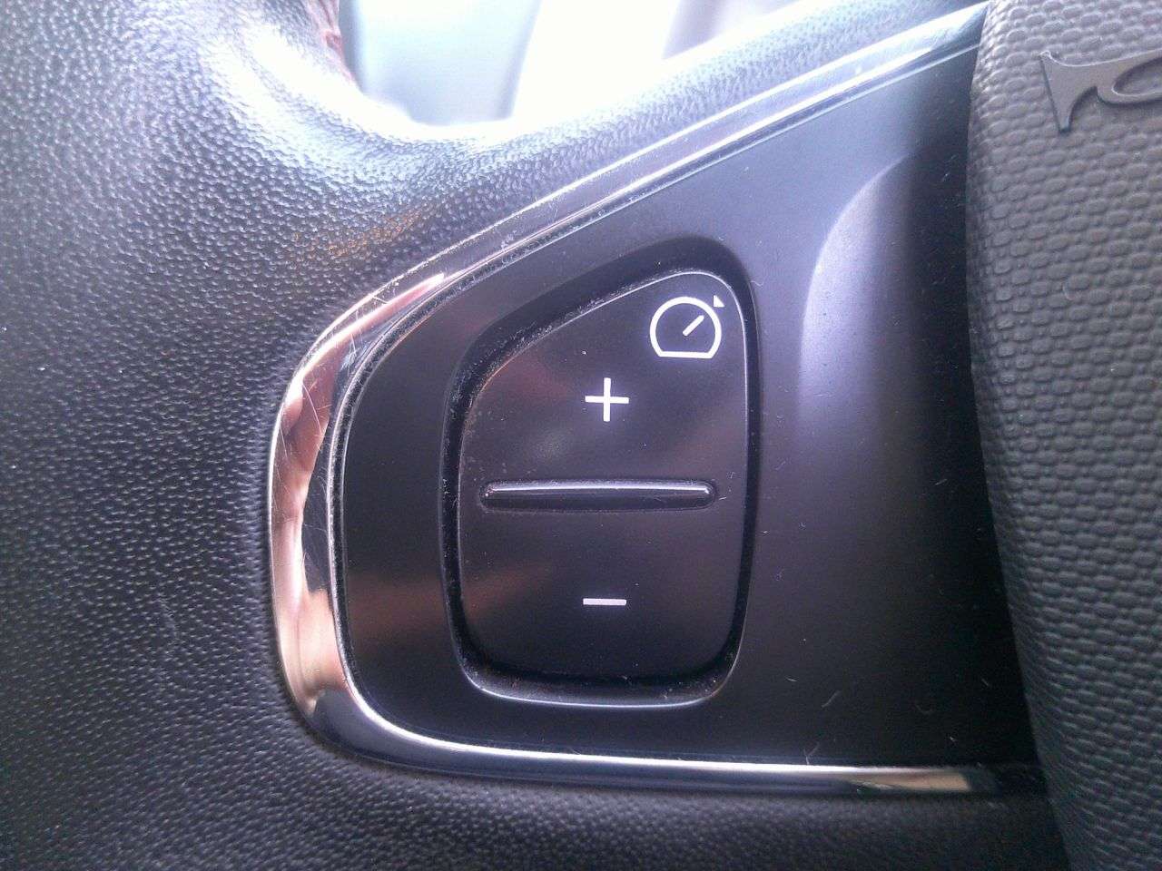 2013 RENAULT CLIO 2013 RENAULT CLIO