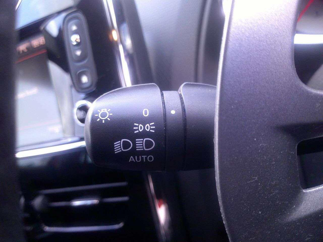 2013 RENAULT CLIO 2013 RENAULT CLIO