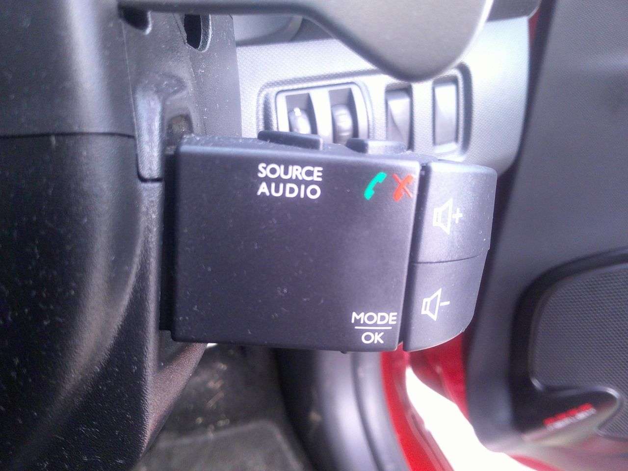 2013 RENAULT CLIO 2013 RENAULT CLIO