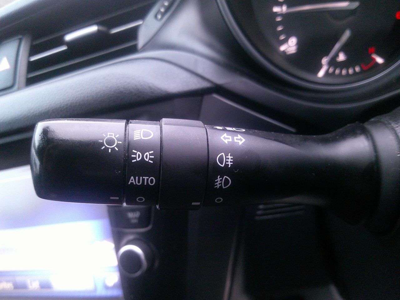 2015 TOYOTA AVENSIS 2015 TOYOTA AVENSIS