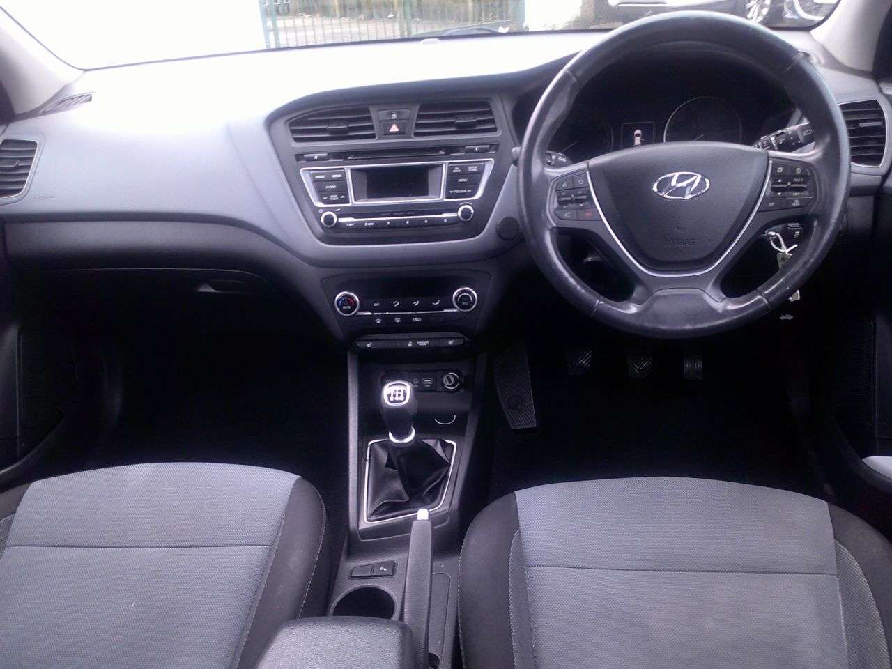 A 2015 HYUNDAI I20 1.2 Premium SE Hatchback 5dr Petrol Manual Euro 6 (84 ps) OVER 50 CARS IN S A 2015 HYUNDAI I20 1.2 Premium SE Hatchback 5dr Petrol Manual Euro 6 (84 ps) OVER 50 CARS IN S