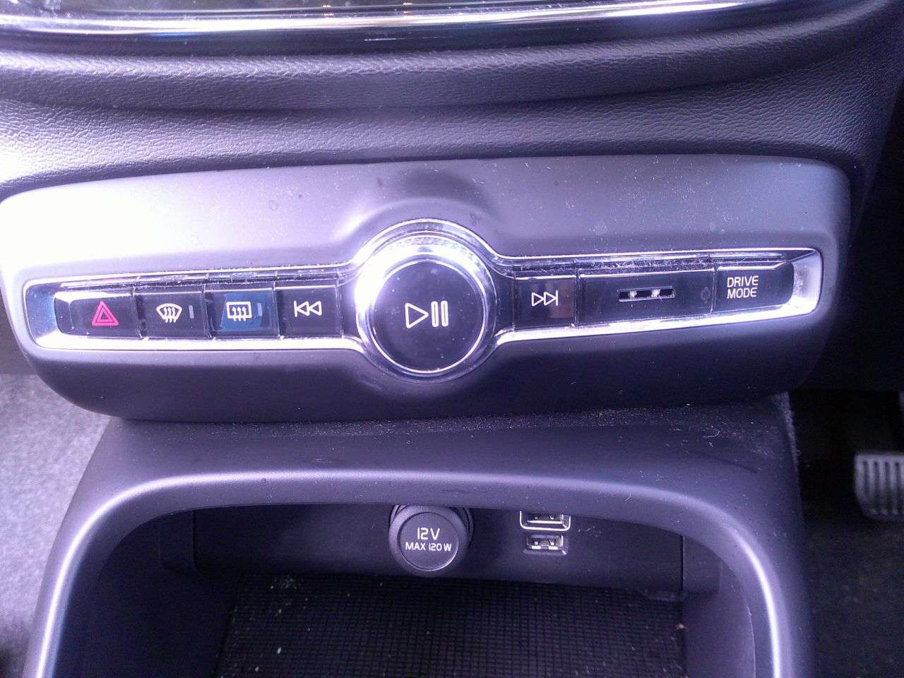 2018 VOLVO XC40 2018 VOLVO XC40