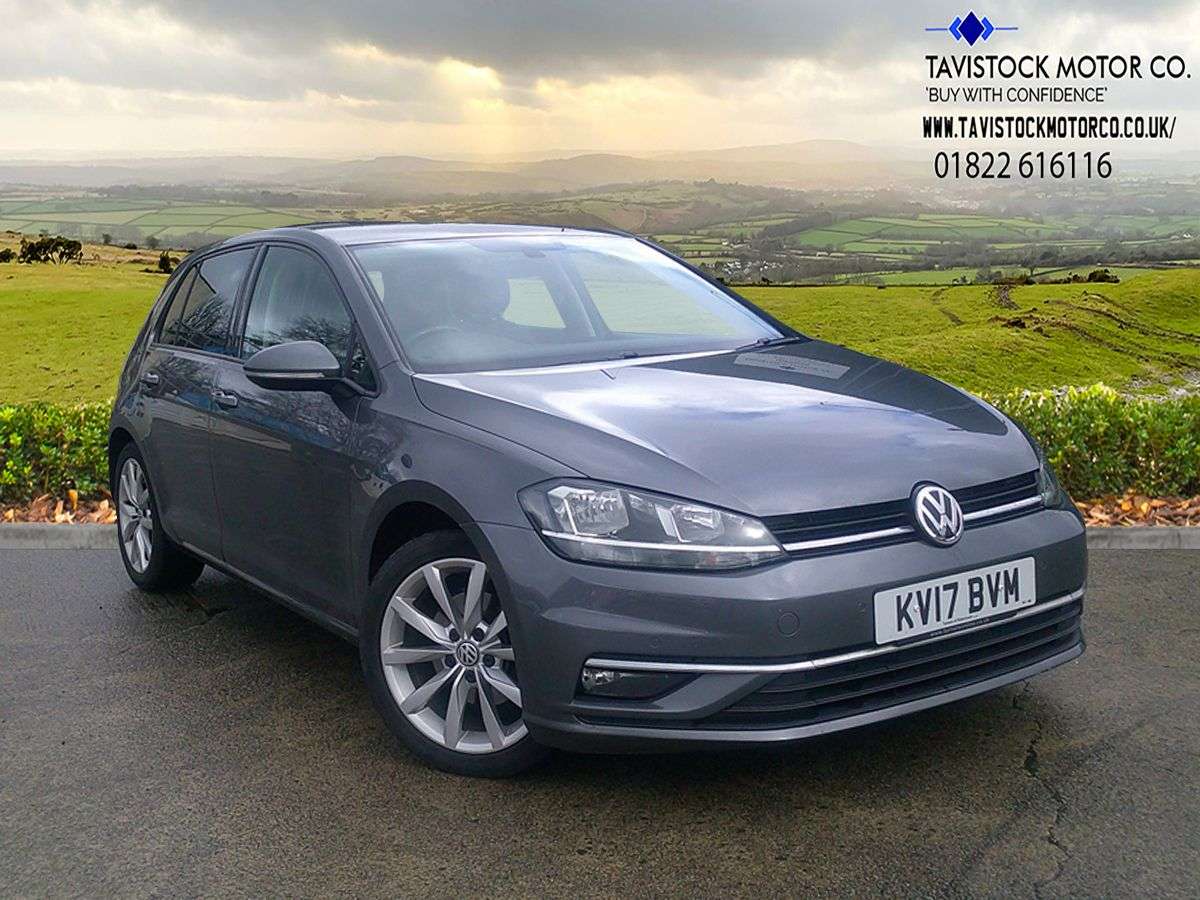 A 2017 VOLKSWAGEN GOLF 2.0 TDI BlueMotion Tech GT Hatchback 5dr Diesel DSG Euro 6 (s/s) (150 ps) O A 2017 VOLKSWAGEN GOLF 2.0 TDI BlueMotion Tech GT Hatchback 5dr Diesel DSG Euro 6 (s/s) (150 ps) O