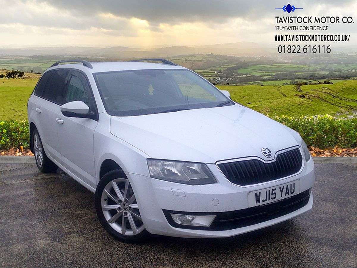 A 2015 SKODA OCTAVIA 2.0 TDI Elegance Estate 5dr Diesel Manual Euro 5 (s/s) (150 ps) OVER 50 CAR A 2015 SKODA OCTAVIA 2.0 TDI Elegance Estate 5dr Diesel Manual Euro 5 (s/s) (150 ps) OVER 50 CAR