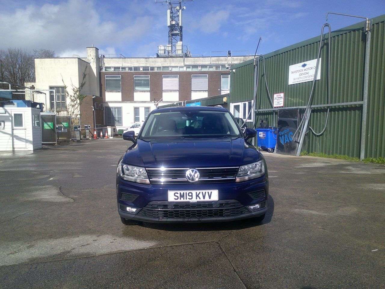 A 2019 VOLKSWAGEN TIGUAN 1.5 TSI EVO Match SUV 5dr Petrol DSG Euro 6 (s/s) (150 ps) OVER 50 CARS IN A 2019 VOLKSWAGEN TIGUAN 1.5 TSI EVO Match SUV 5dr Petrol DSG Euro 6 (s/s) (150 ps) OVER 50 CARS IN