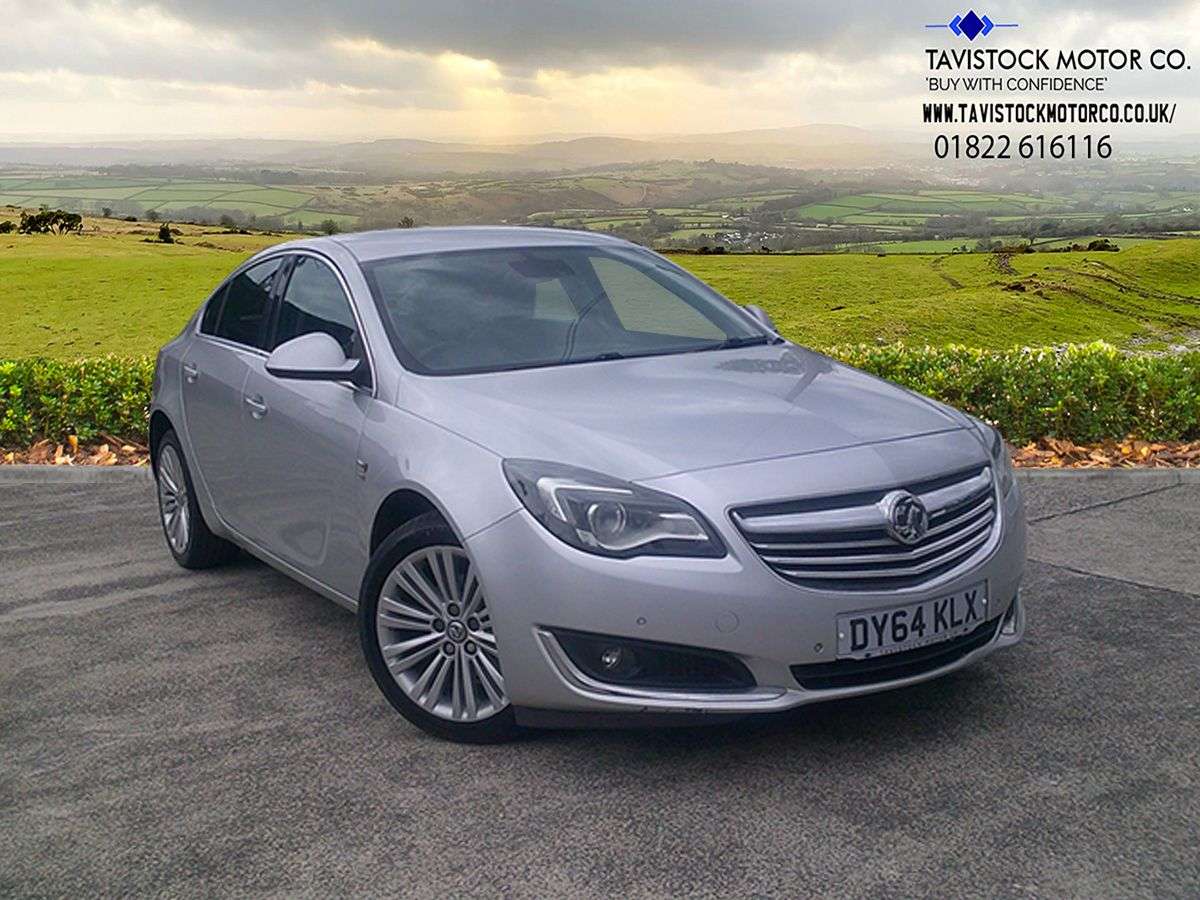 A 2014 VAUXHALL INSIGNIA 1.4i Turbo SE Hatchback 5dr Petrol Manual Euro 6 (s/s) (140 ps) OVER 50 CAR A 2014 VAUXHALL INSIGNIA 1.4i Turbo SE Hatchback 5dr Petrol Manual Euro 6 (s/s) (140 ps) OVER 50 CAR