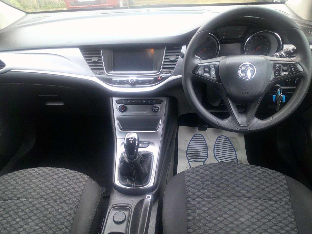 A 2018 VAUXHALL ASTRA 1.6 CDTi ecoFLEX Design Sports Tourer 5dr Diesel Manual Euro 6 (s/s) (110 p A 2018 VAUXHALL ASTRA 1.6 CDTi ecoFLEX Design Sports Tourer 5dr Diesel Manual Euro 6 (s/s) (110 p