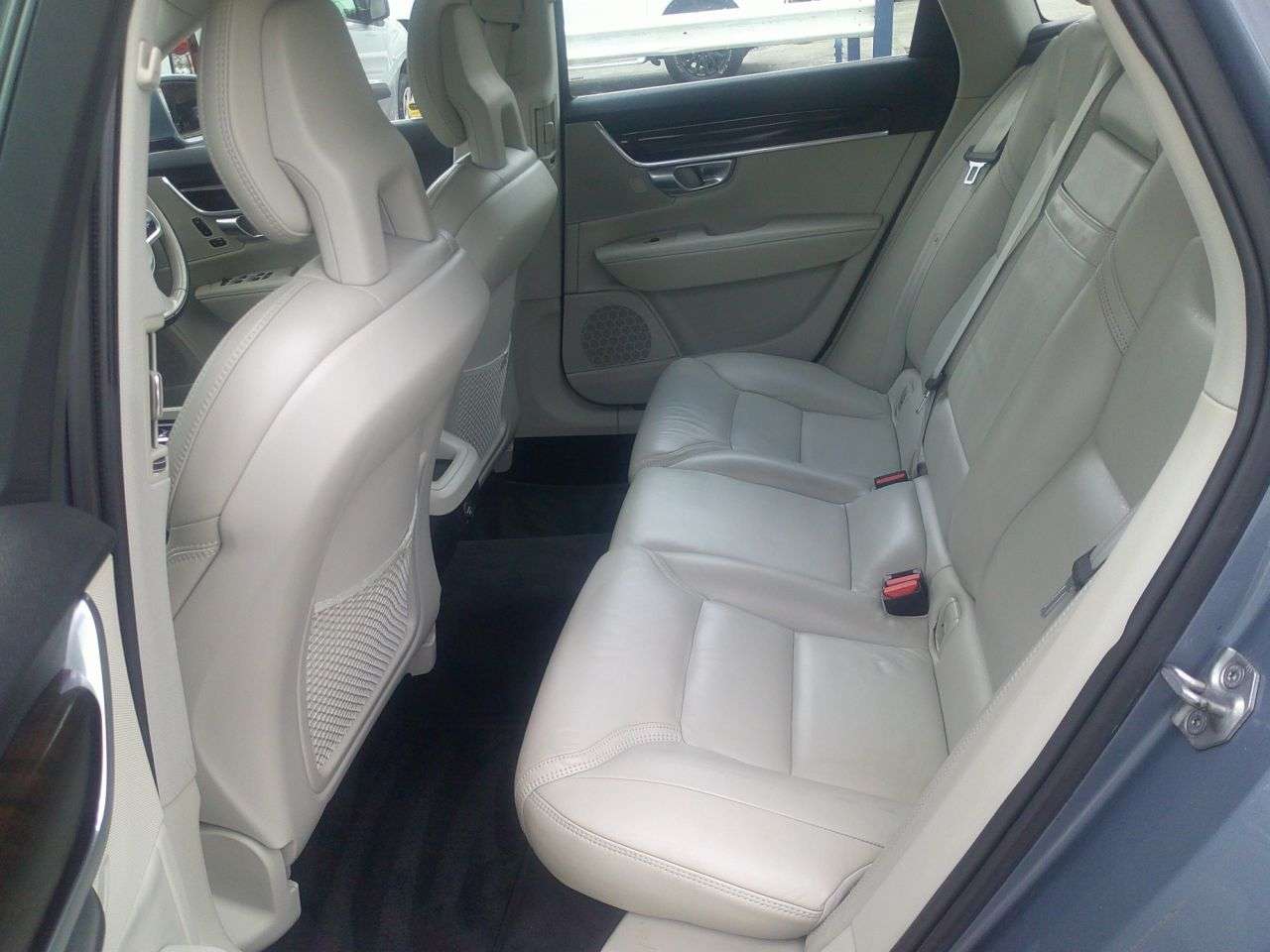 2016 VOLVO V90 2016 VOLVO V90