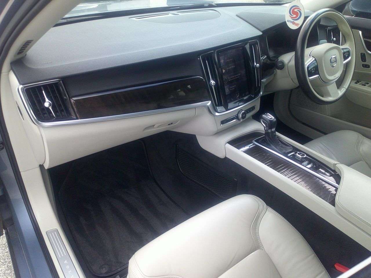 2016 VOLVO V90 2016 VOLVO V90