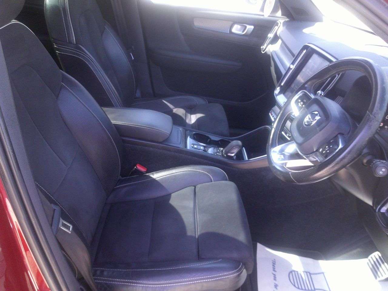 2019 VOLVO XC40 2019 VOLVO XC40