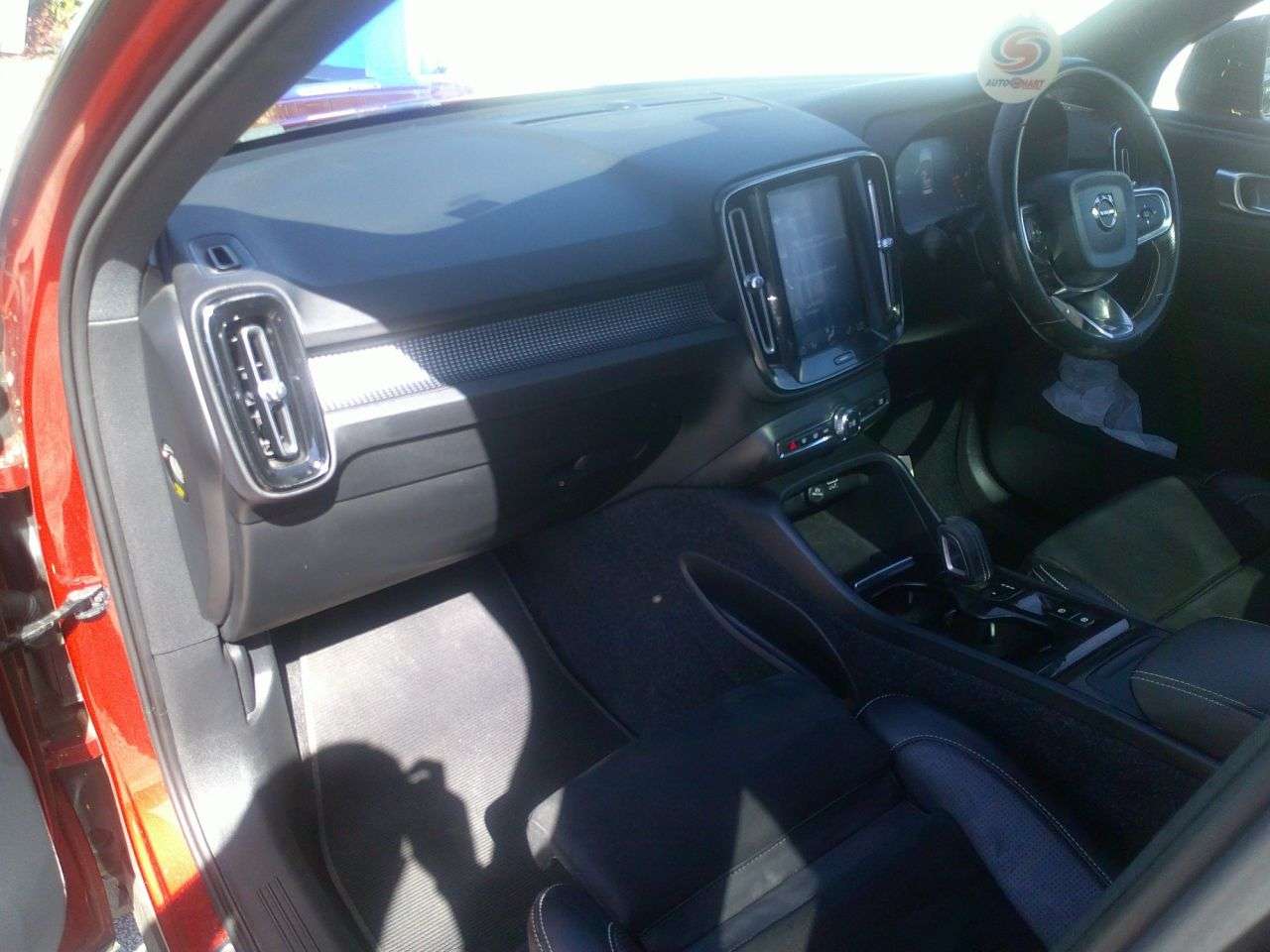 2019 VOLVO XC40 2019 VOLVO XC40