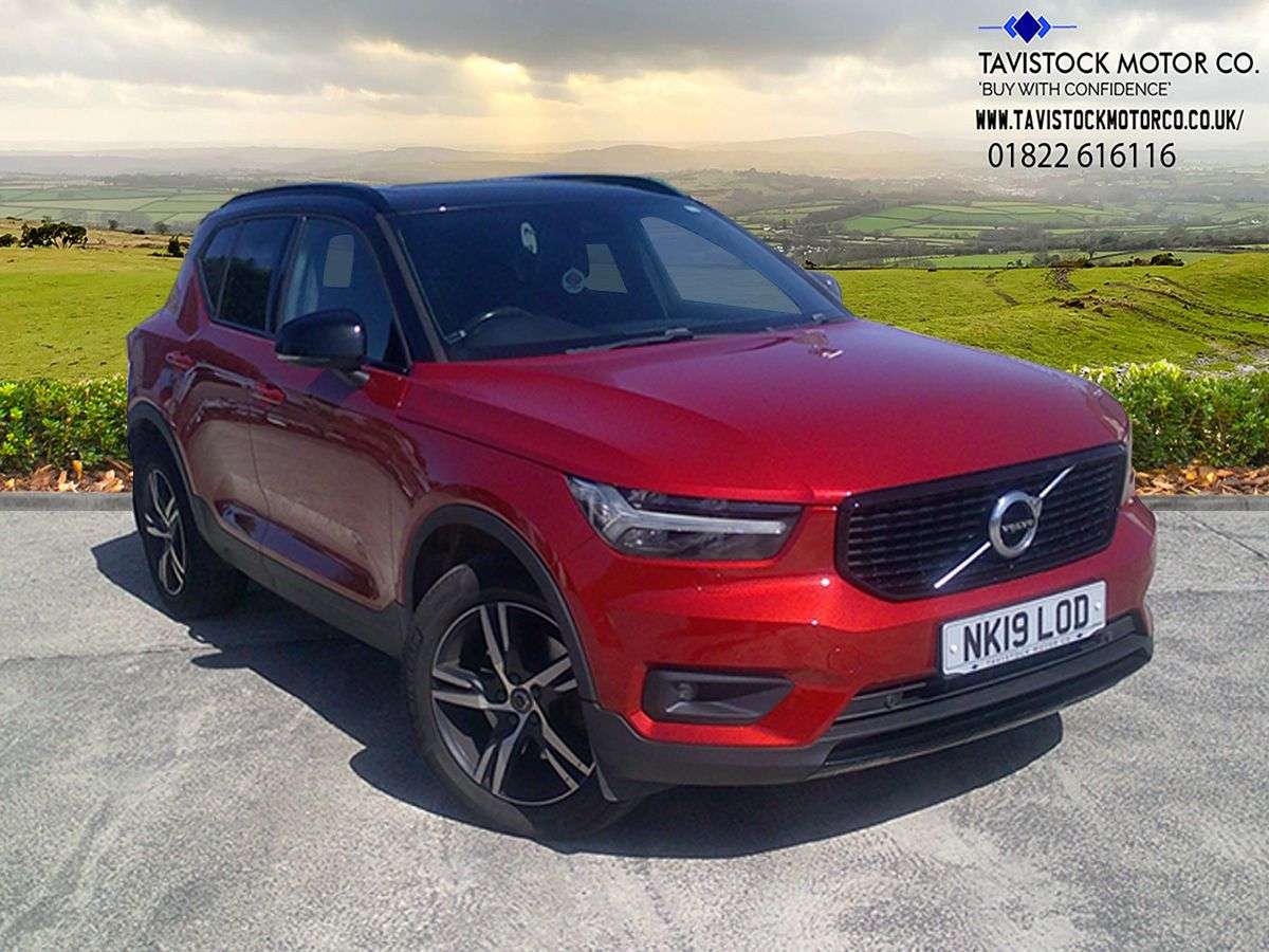 A 2019 VOLVO XC40 2.0 D4 R-Design SUV 5dr Diesel Auto AWD Euro 6 (s/s) (190 ps) OVER 50 CARS A 2019 VOLVO XC40 2.0 D4 R-Design SUV 5dr Diesel Auto AWD Euro 6 (s/s) (190 ps) OVER 50 CARS
