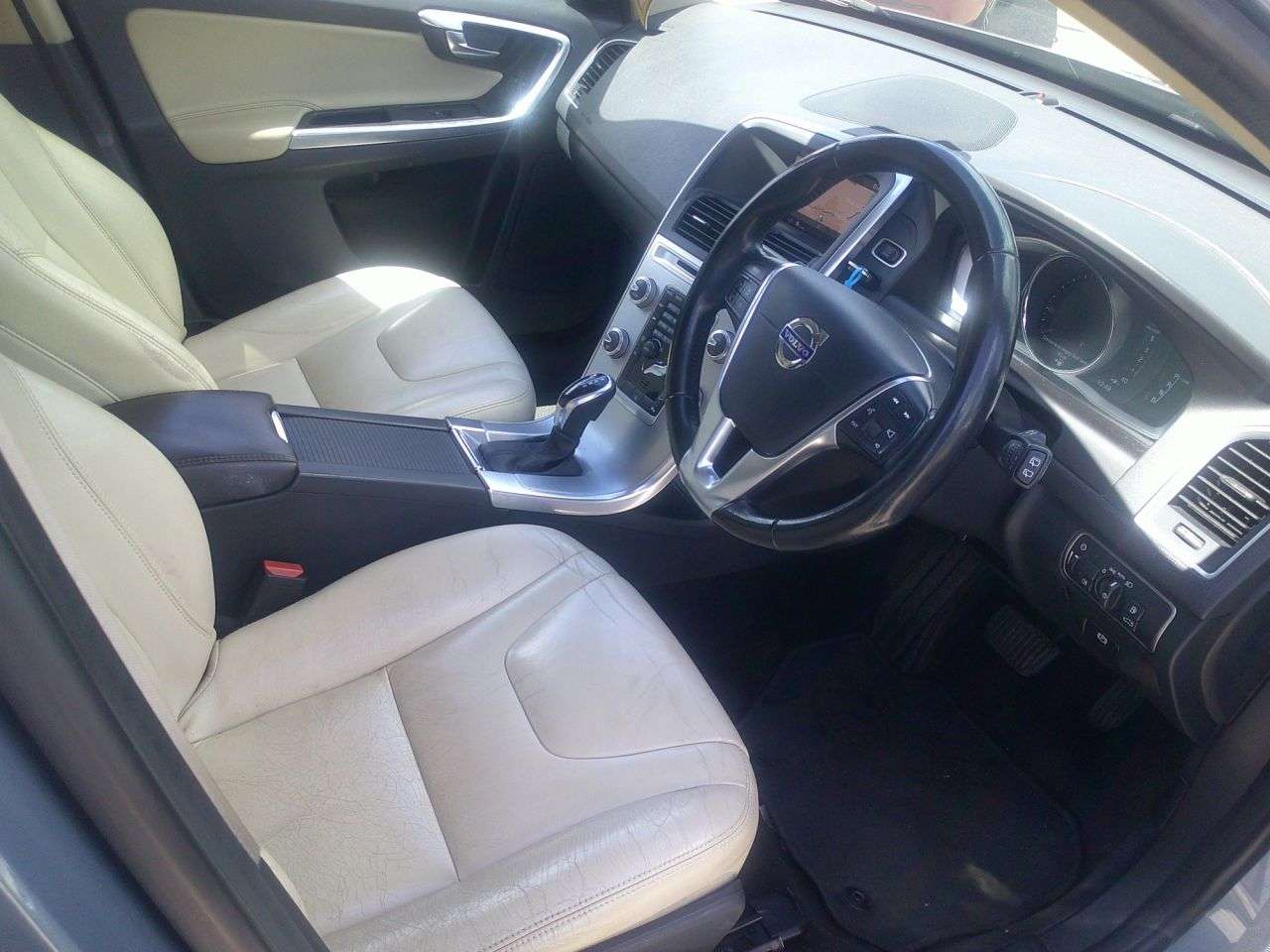 2017 VOLVO XC60 2017 VOLVO XC60