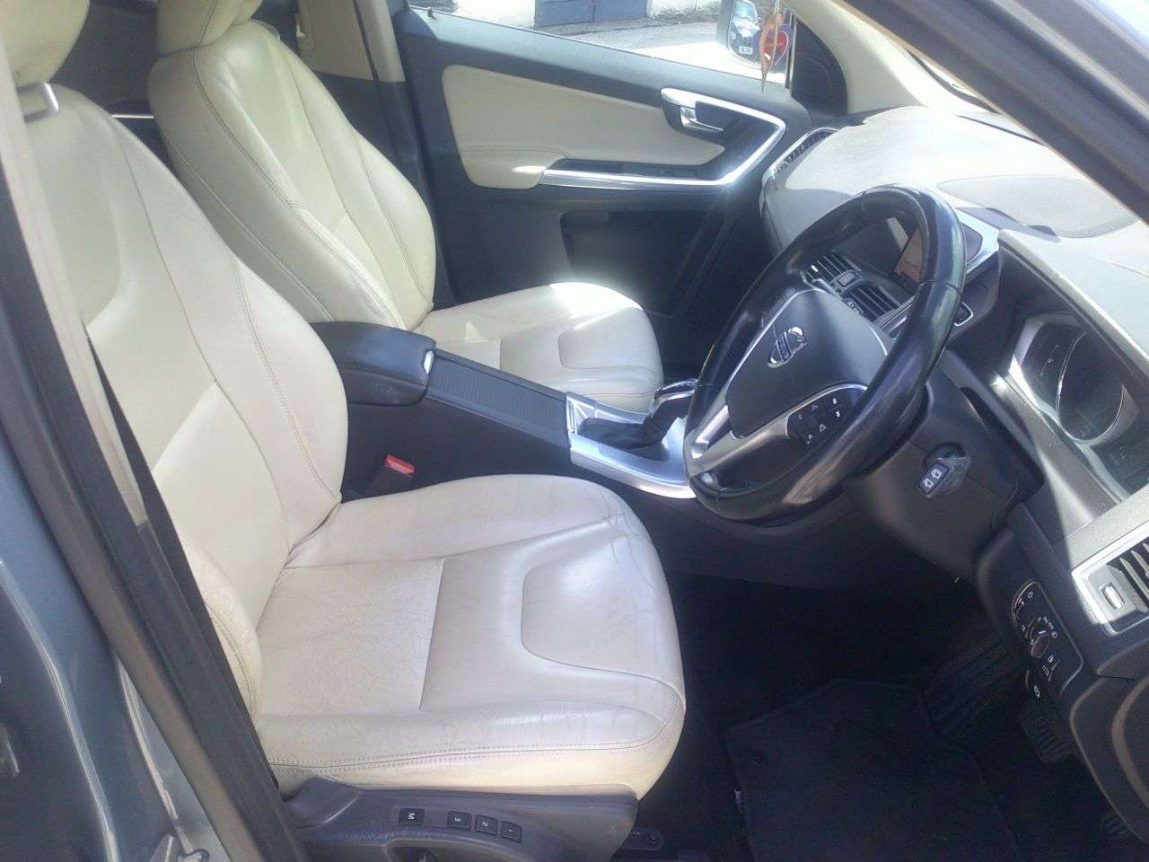 2017 VOLVO XC60 2017 VOLVO XC60