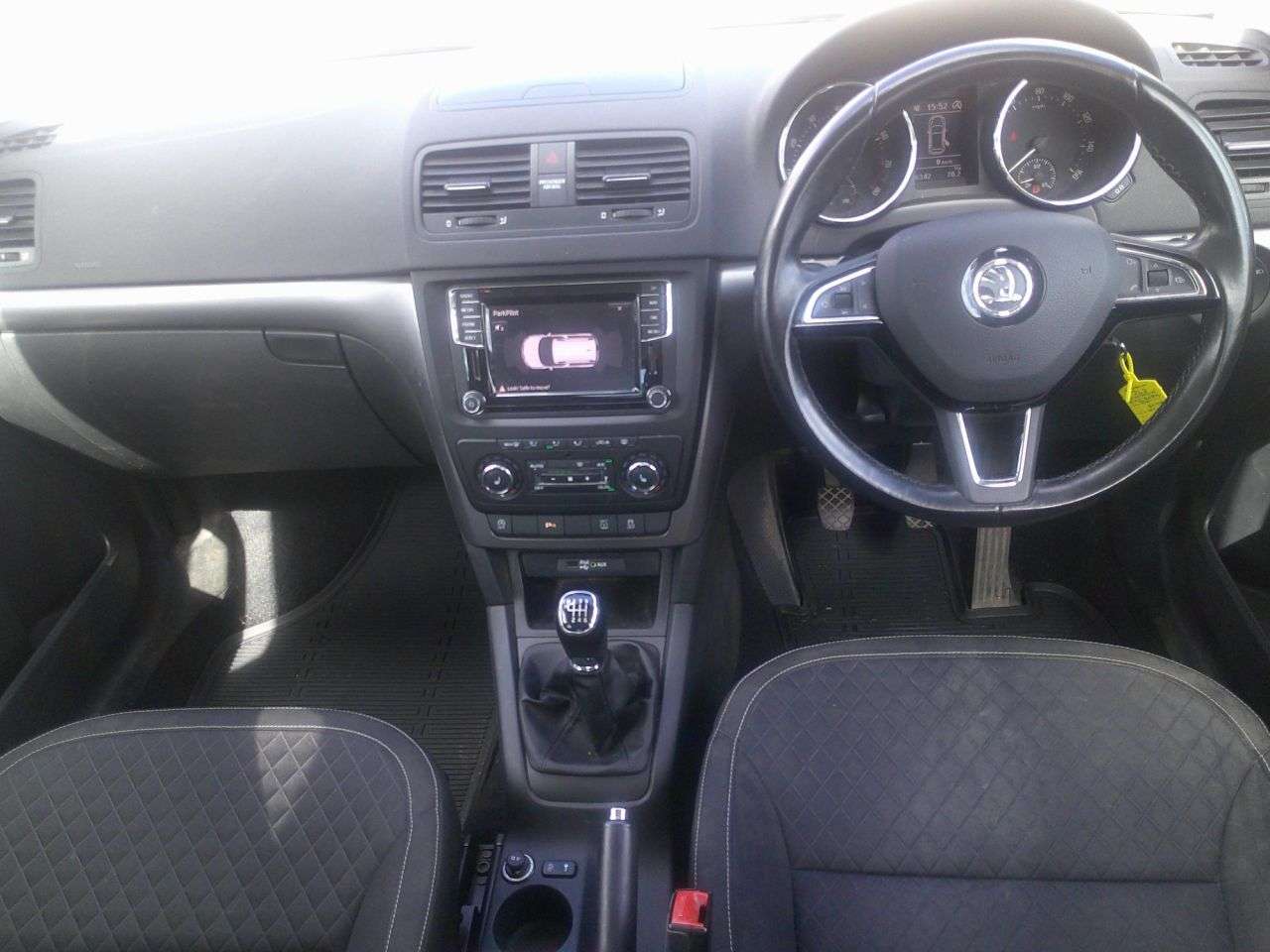 A 2017 SKODA YETI 1.2 TSI SE Drive Outdoor 5dr Petrol Manual Euro 6 (s/s) (110 ps) OVER 50 CA A 2017 SKODA YETI 1.2 TSI SE Drive Outdoor 5dr Petrol Manual Euro 6 (s/s) (110 ps) OVER 50 CA