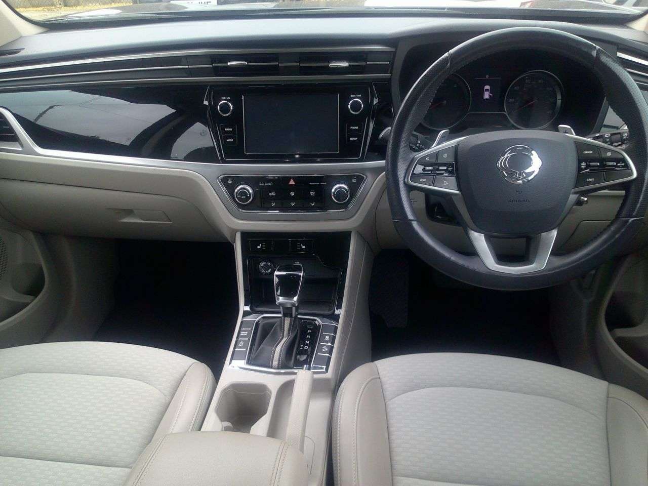 A 2020 SSANGYONG KORANDO 1.6D Pioneer SUV 5dr Diesel Auto Euro 6 (136 ps) 2 KEYS+OVER 50 CARS IN STO A 2020 SSANGYONG KORANDO 1.6D Pioneer SUV 5dr Diesel Auto Euro 6 (136 ps) 2 KEYS+OVER 50 CARS IN STO