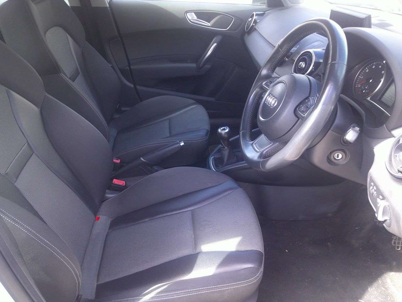 2017 AUDI A1 2017 AUDI A1