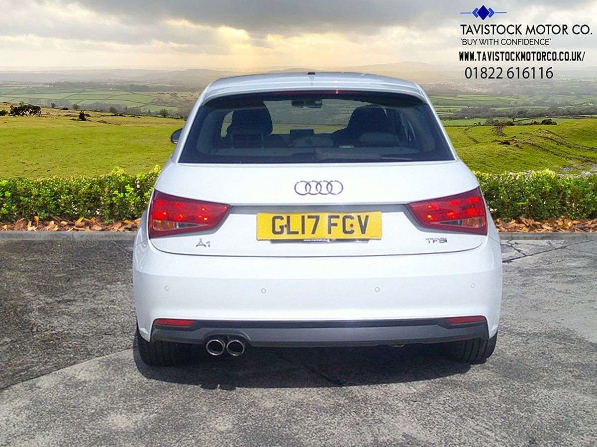 2017 AUDI A1 2017 AUDI A1