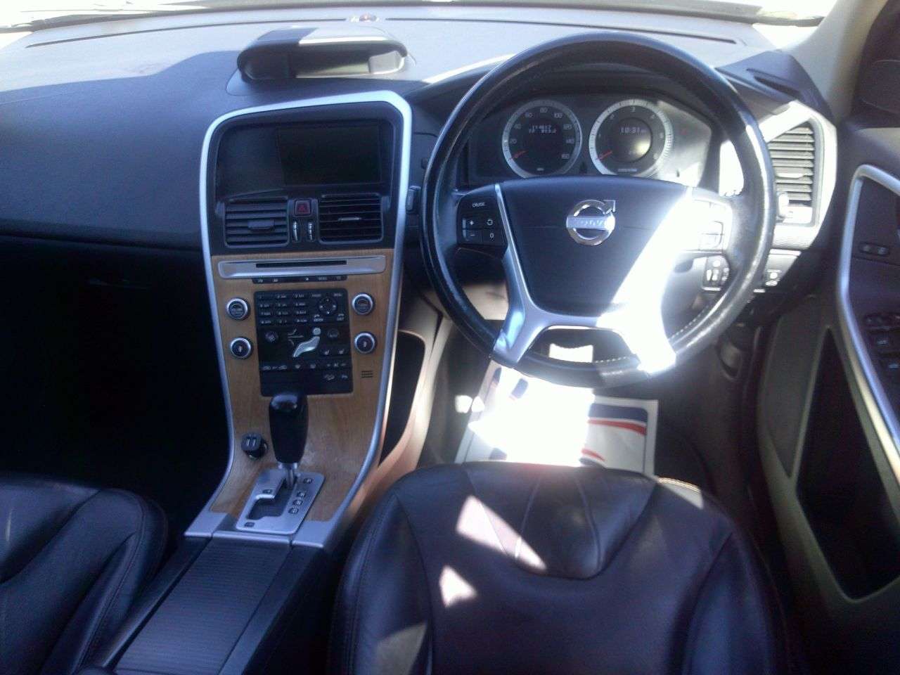 A 2009 VOLVO XC60 2.4 D5 SE Lux Premium SUV 5dr Diesel Geartronic AWD Euro 4 (205 ps) GREAT S A 2009 VOLVO XC60 2.4 D5 SE Lux Premium SUV 5dr Diesel Geartronic AWD Euro 4 (205 ps) GREAT S