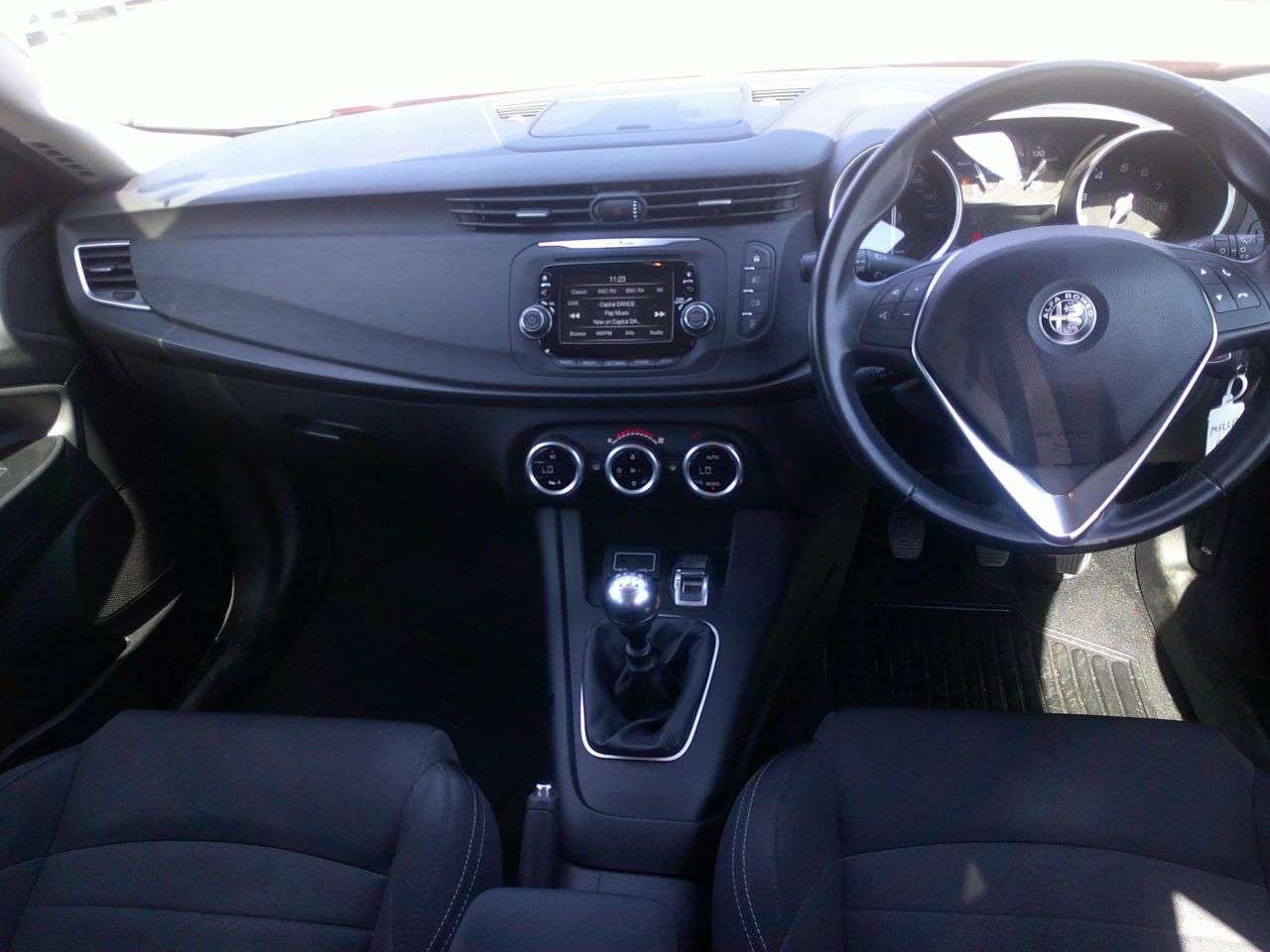 A 2017 ALFA ROMEO GIULIETTA 1.4 TB MultiAir Super Hatchback 5dr Petrol Manual Euro 6 (s/s) (150 bhp) GR A 2017 ALFA ROMEO GIULIETTA 1.4 TB MultiAir Super Hatchback 5dr Petrol Manual Euro 6 (s/s) (150 bhp) GR