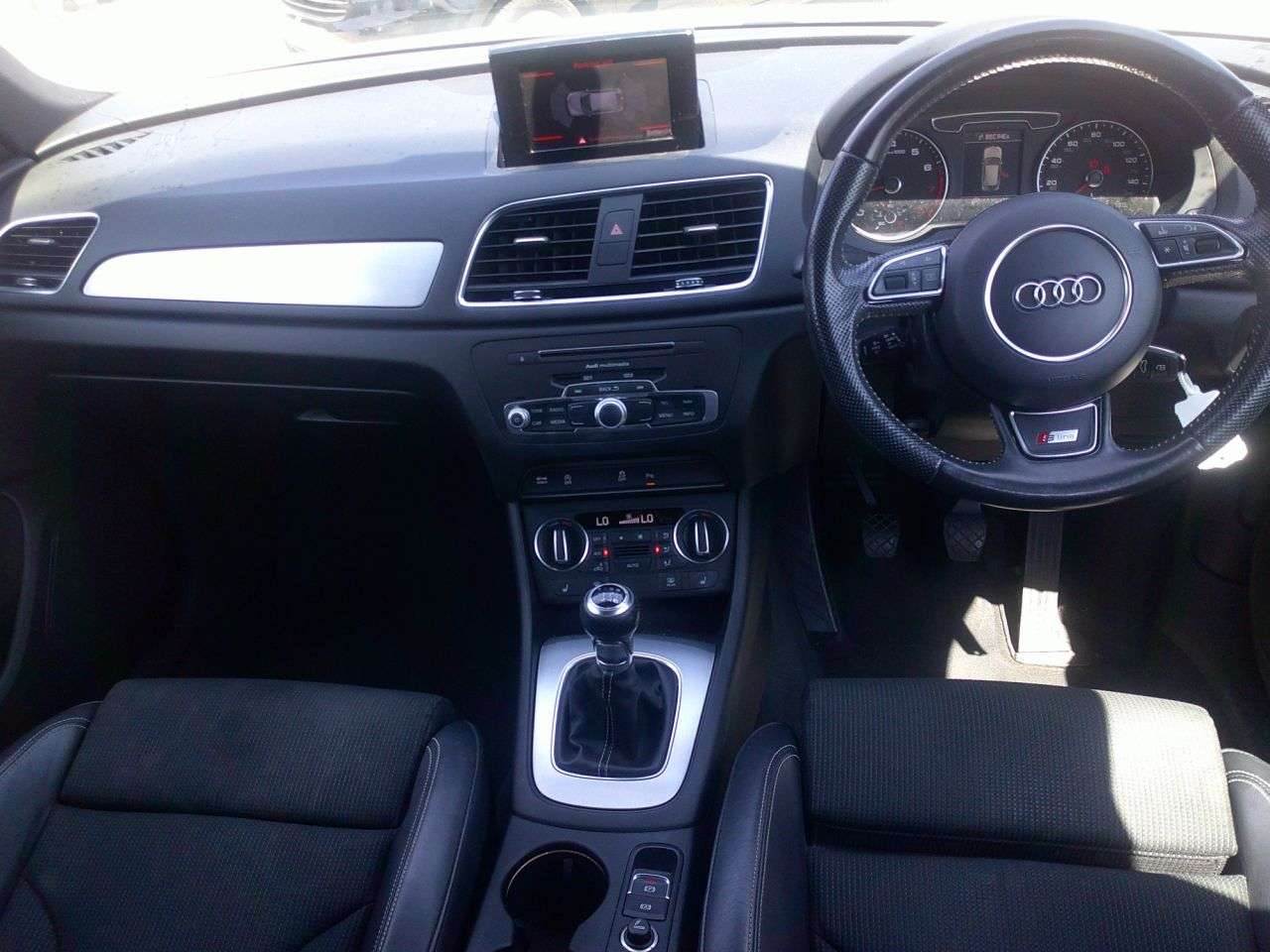 A 2017 AUDI Q3 1.4 TFSI CoD S line Edition SUV 5dr Petrol Manual Euro 6 (s/s) (150 ps) GRE A 2017 AUDI Q3 1.4 TFSI CoD S line Edition SUV 5dr Petrol Manual Euro 6 (s/s) (150 ps) GRE