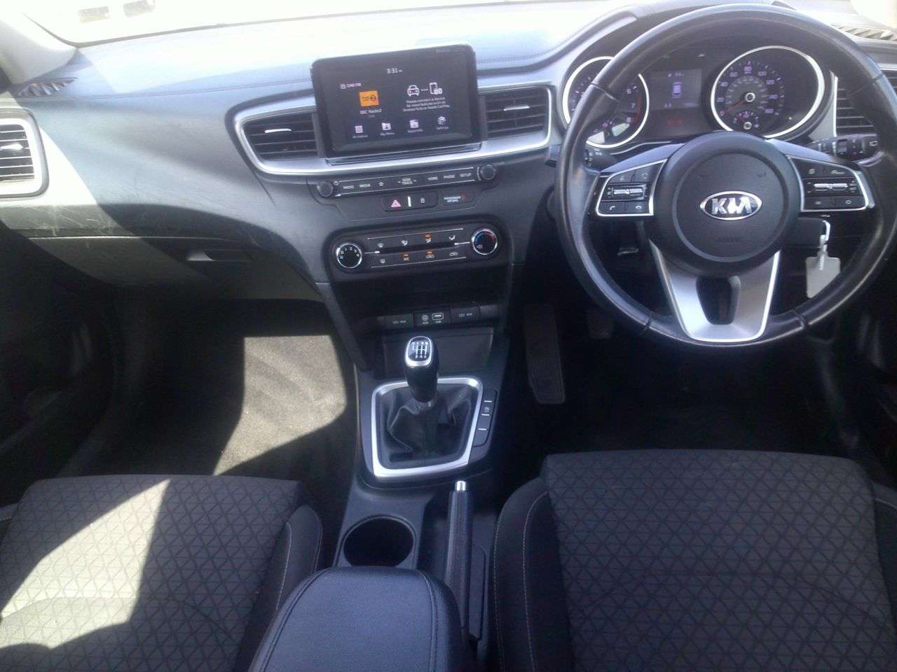 A 2019 KIA CEED 1.0 T-GDi ECO 2 Hatchback 5dr Petrol Manual Euro 6 (s/s) (118 bhp) GREAT SE A 2019 KIA CEED 1.0 T-GDi ECO 2 Hatchback 5dr Petrol Manual Euro 6 (s/s) (118 bhp) GREAT SE