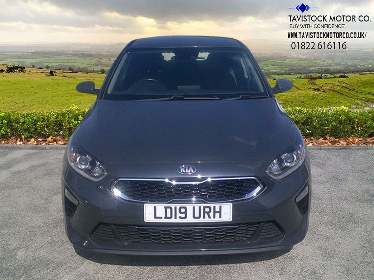 A 2019 KIA CEED 1.0 T-GDi ECO 2 Hatchback 5dr Petrol Manual Euro 6 (s/s) (118 bhp) GREAT SE A 2019 KIA CEED 1.0 T-GDi ECO 2 Hatchback 5dr Petrol Manual Euro 6 (s/s) (118 bhp) GREAT SE