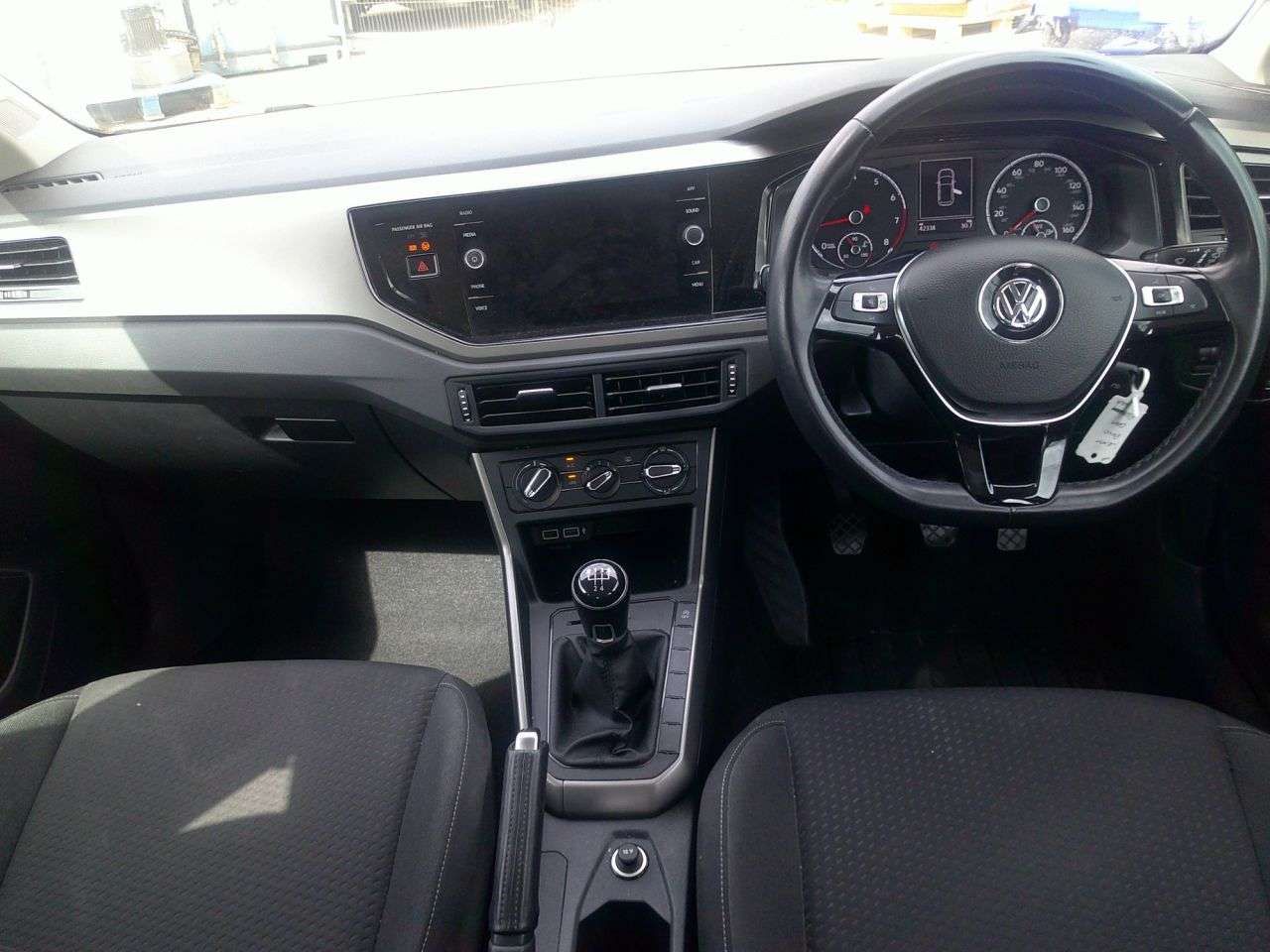 A 2018 VOLKSWAGEN POLO 1.0 TSI GPF SE Hatchback 5dr Petrol Manual Euro 6 (s/s) (95 ps) GREAT SELEC A 2018 VOLKSWAGEN POLO 1.0 TSI GPF SE Hatchback 5dr Petrol Manual Euro 6 (s/s) (95 ps) GREAT SELEC