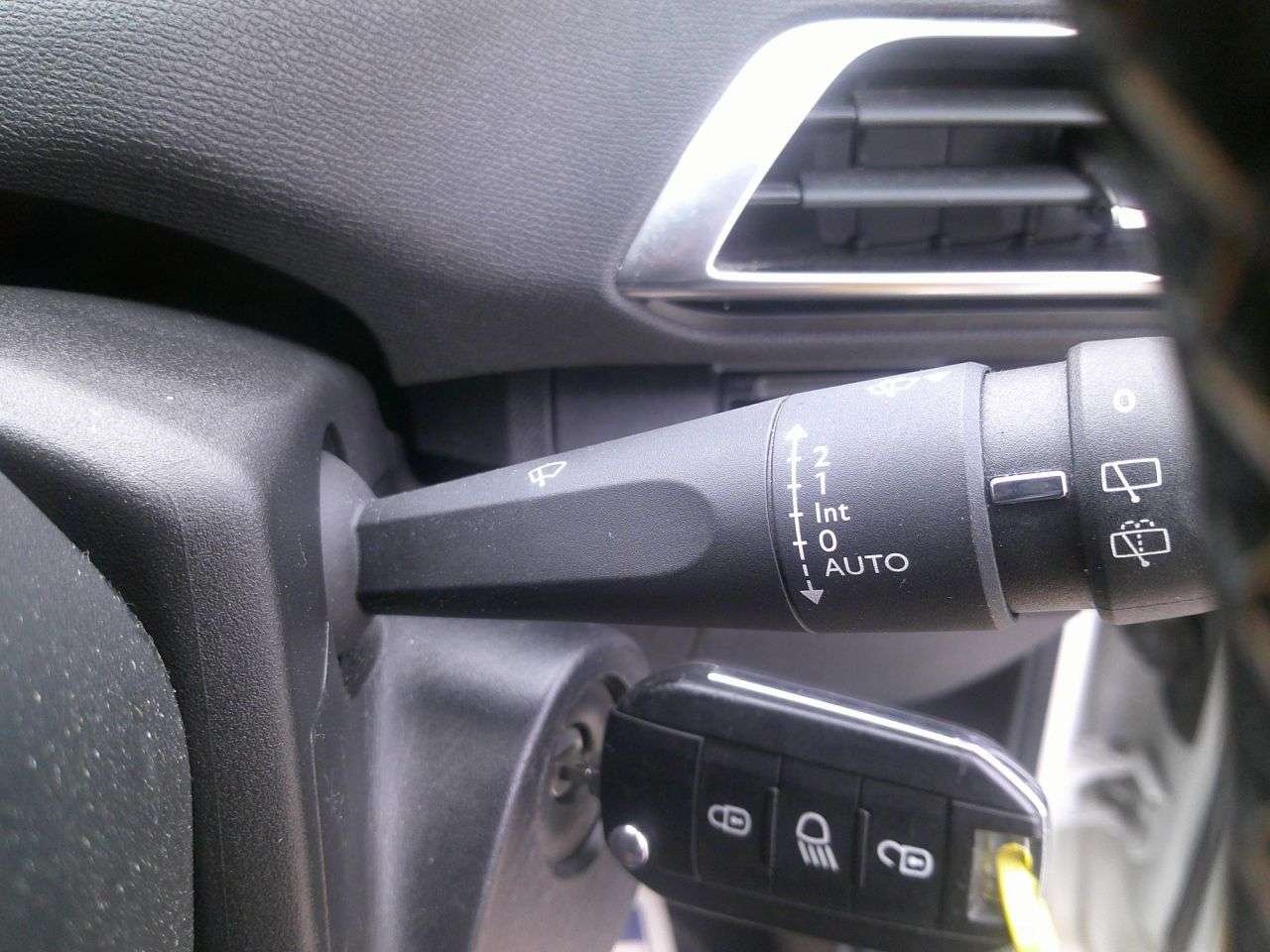 2020 PEUGEOT 5008 2020 PEUGEOT 5008
