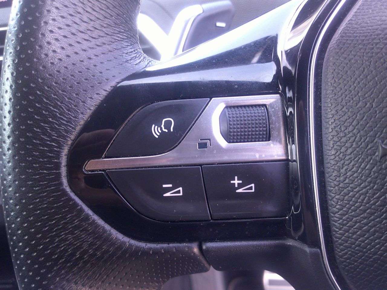 2018 PEUGEOT 5008 2018 PEUGEOT 5008