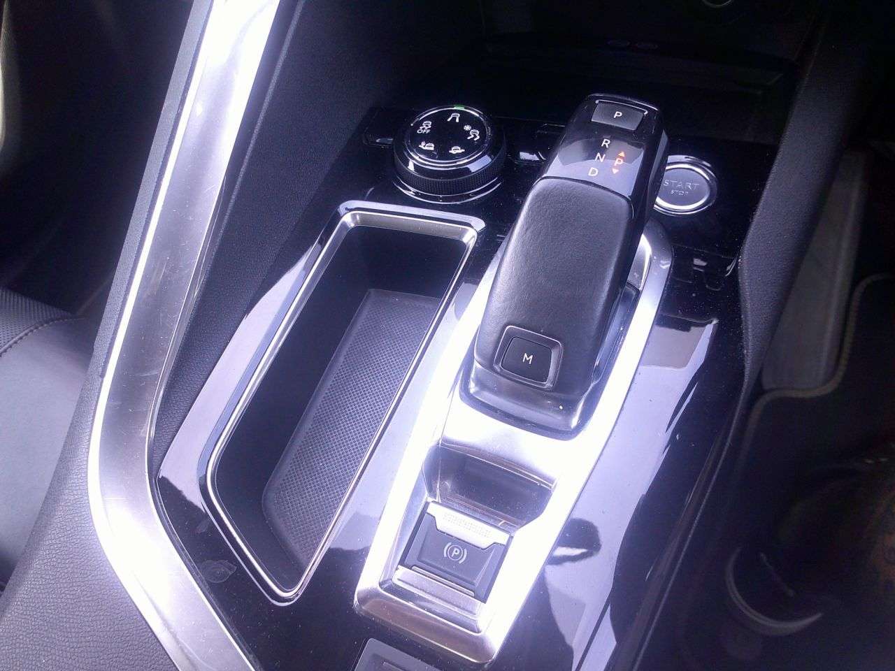 2018 PEUGEOT 5008 2018 PEUGEOT 5008