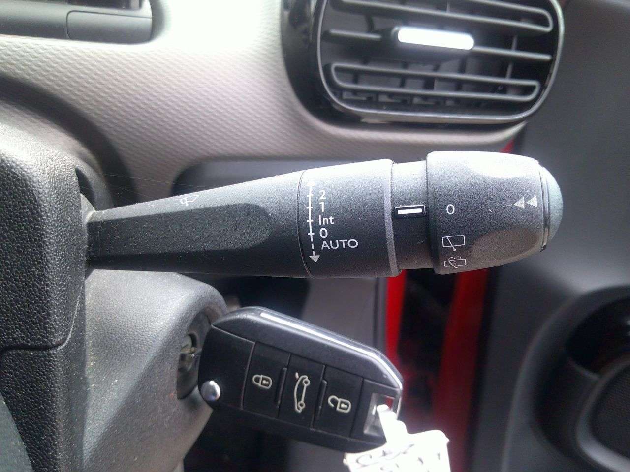2015 CITROEN C4 CACTUS 2015 CITROEN C4 CACTUS