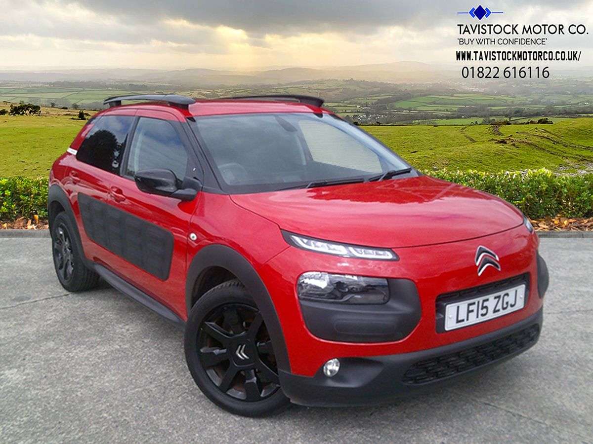 A 2015 CITROEN C4 CACTUS 1.6 BlueHDi Flair Hatchback 5dr Diesel Manual Euro 6 (s/s) (100 ps) 2 KEYS+ A 2015 CITROEN C4 CACTUS 1.6 BlueHDi Flair Hatchback 5dr Diesel Manual Euro 6 (s/s) (100 ps) 2 KEYS+