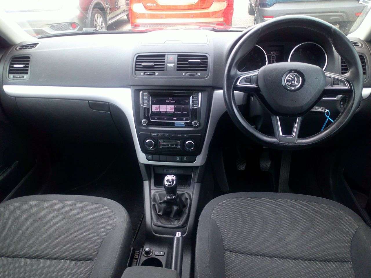 A 2015 SKODA YETI 2.0 TDI SE Outdoor 5dr Diesel Manual 4WD Euro 6 (s/s) (110 ps) 2 KEYS+OVER A 2015 SKODA YETI 2.0 TDI SE Outdoor 5dr Diesel Manual 4WD Euro 6 (s/s) (110 ps) 2 KEYS+OVER