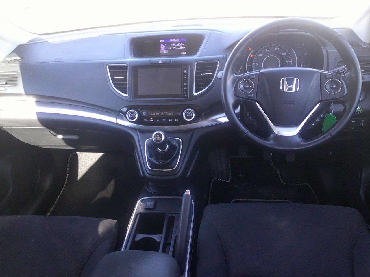 A 2015 HONDA CR-V 1.6 i-DTEC SE Navi (DASP) SUV 5dr Diesel Manual 4WD Euro 6 (s/s) (160 ps) N A 2015 HONDA CR-V 1.6 i-DTEC SE Navi (DASP) SUV 5dr Diesel Manual 4WD Euro 6 (s/s) (160 ps) N