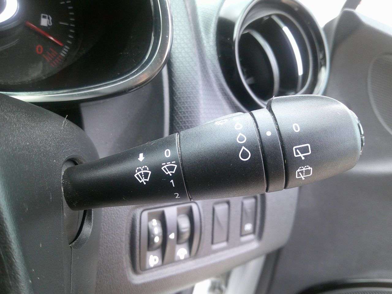 2019 RENAULT CLIO 2019 RENAULT CLIO